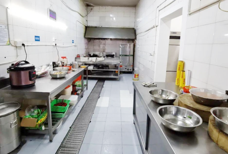 食堂小黄片链接下载设备之明沟