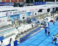 中国厨都酒店不锈钢设备展会盛大开幕，上千酒店小黄片链接下载设备厂家云集，现场惊现机器人厨师